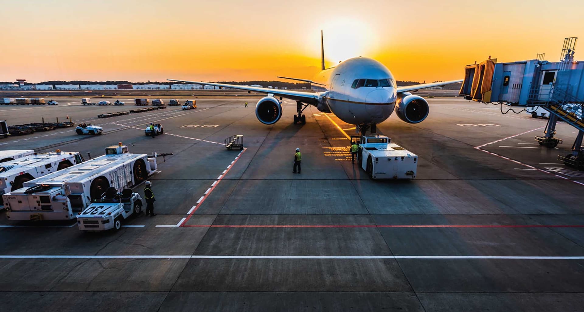Polish airline company relies on Zalaris for HR solution story